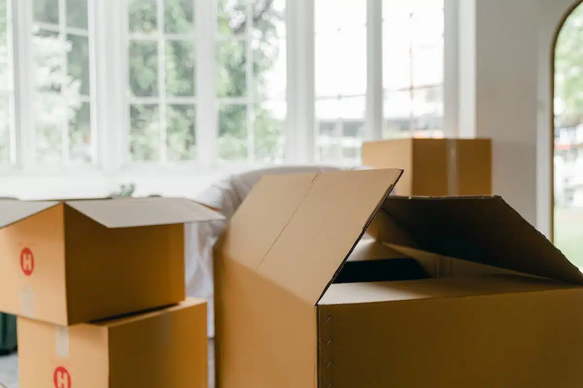 Organiser ses affaires pour un déménagement réussi : les astuces à connaître