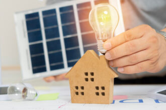Gérez votre énergie solaire en toute simplicité grâce à l'IA