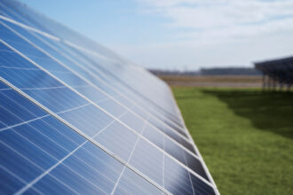 Réussir l'installation de panneaux solaires : conseils pratiques et étapes clés